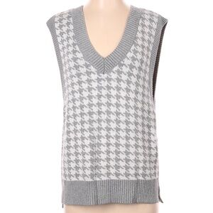 Abercrombie and Fitch Women’s Gray Houndstooth Knit Sweater Vest